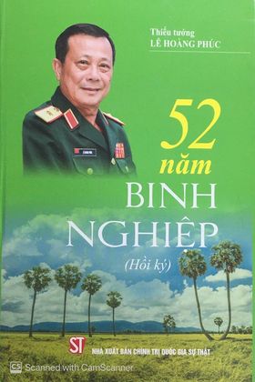 52 năm binh nghiệp (Hồi ký)