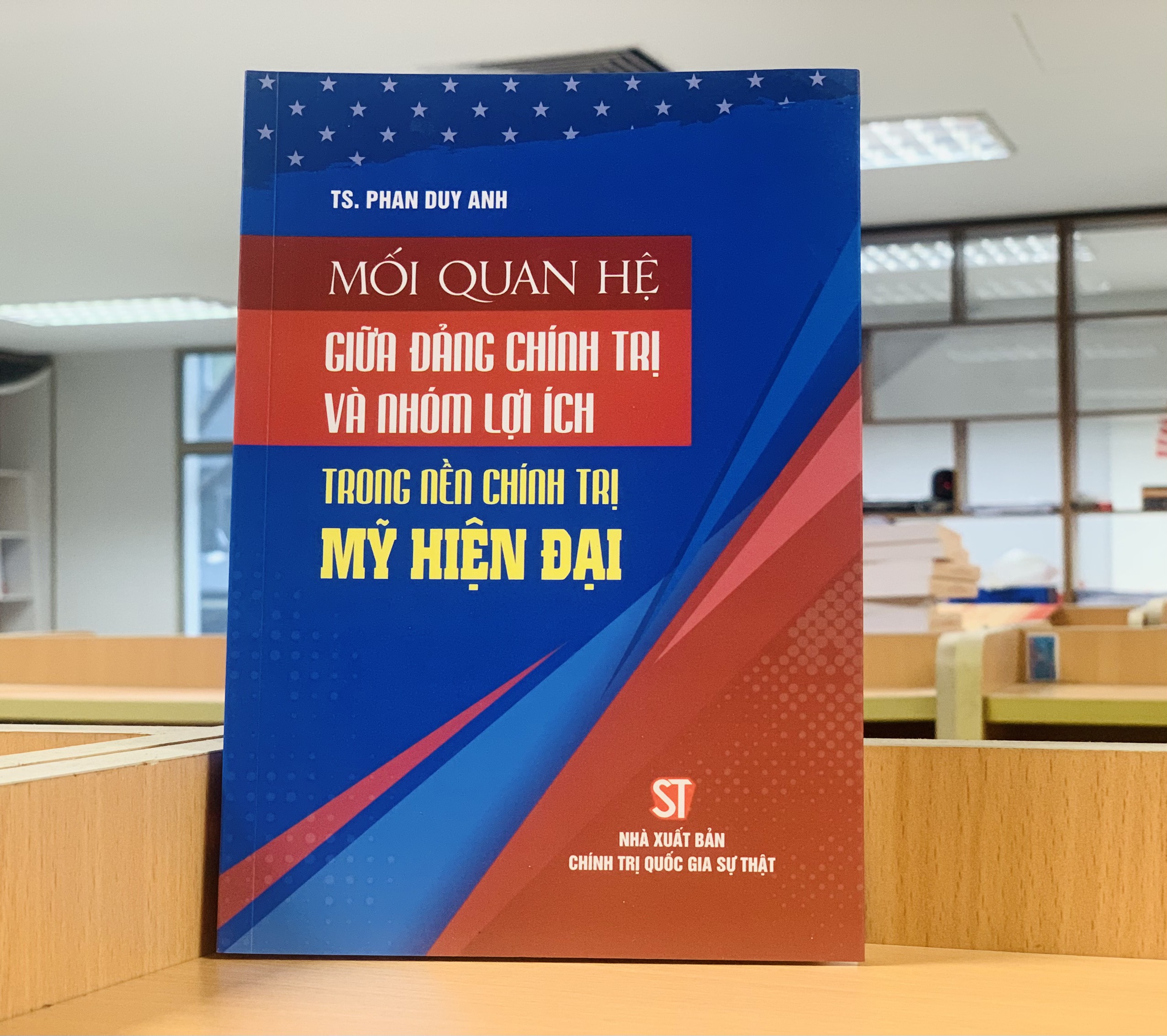 Sắp xếp bộ máy hệ thống chính trị tinh gọn hoạt động hiệu lực hiệu quả