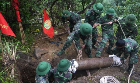 4. hoạt động rà phá bom mìn