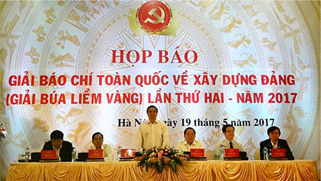 Anh giai bao chi1952