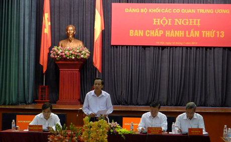 Dong chi Dao Ngoc Dung phat bieu khai mac