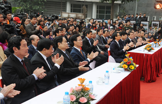 khai mac hoi bao xuan 3