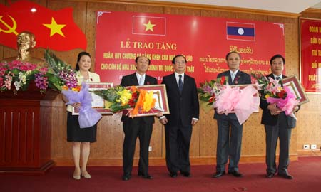 lao3