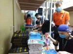 Những cuốn sách tham gia chống dịch