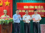 Đưa sách đến với quân, dân Trường Sa và Nhà giàn DK1